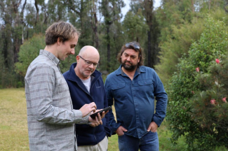 To prepare for bushfires, just reach for your phone
